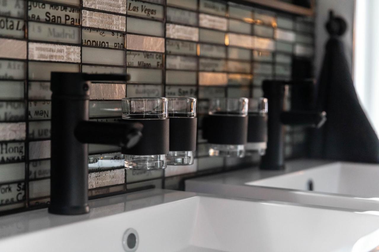 Wellnessboat De Michiel De Ruyter Hotel Groningen Ngoại thất bức ảnh