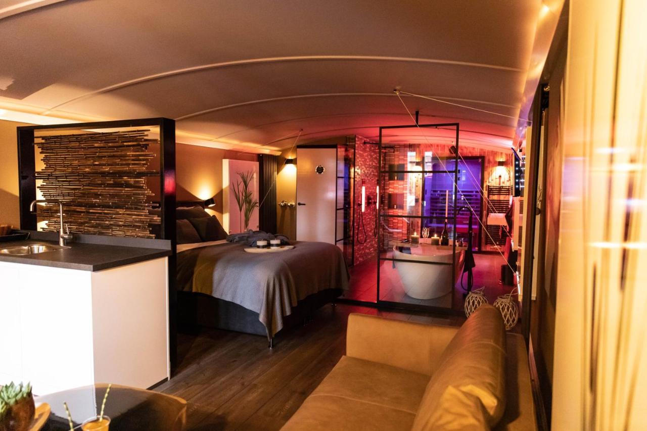 Wellnessboat De Michiel De Ruyter Hotel Groningen Ngoại thất bức ảnh